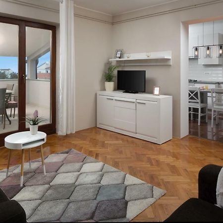 Apartments Sasha Pula Ngoại thất bức ảnh
