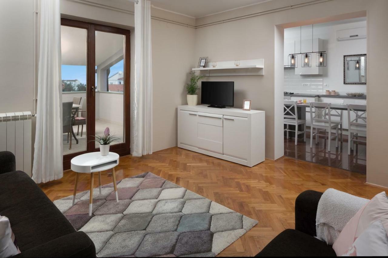 Apartments Sasha Pula Ngoại thất bức ảnh