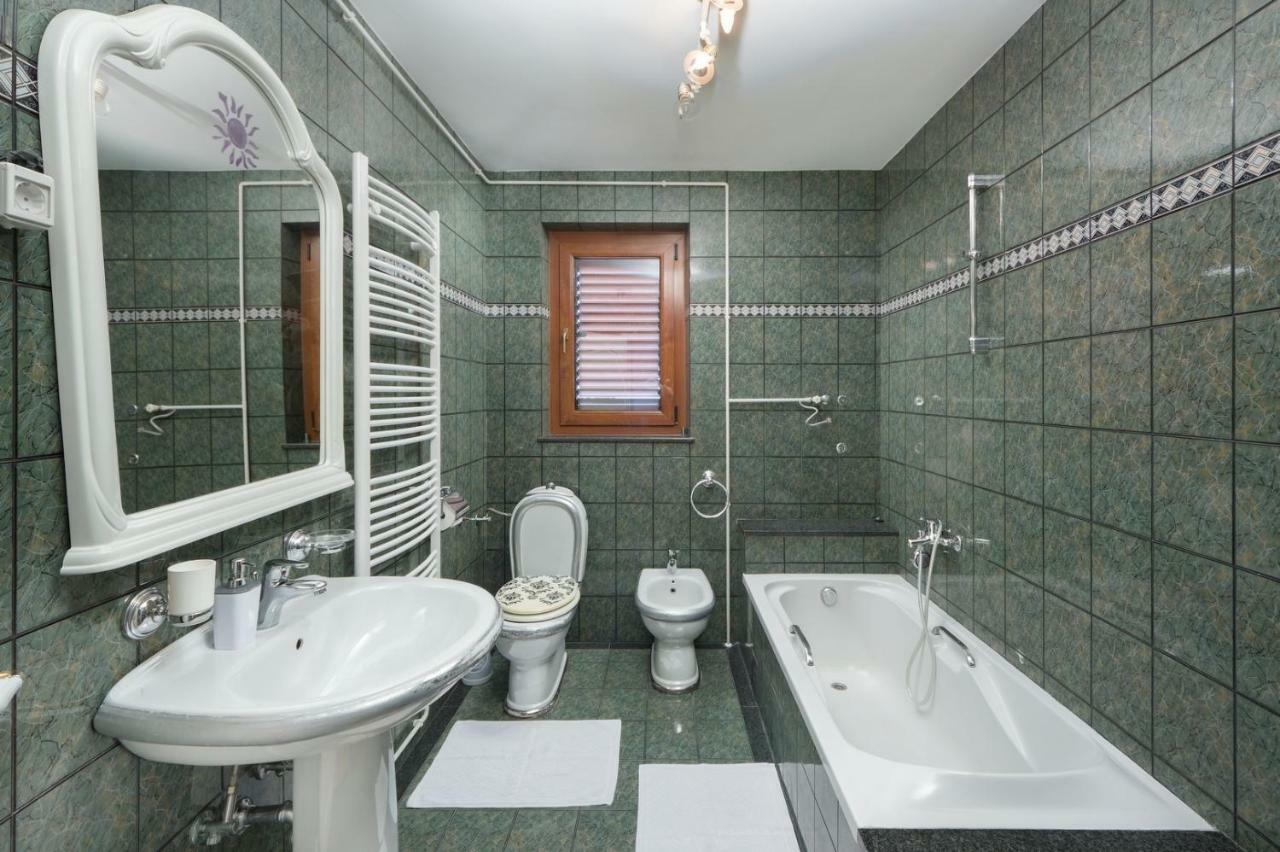 Apartments Sasha Pula Ngoại thất bức ảnh