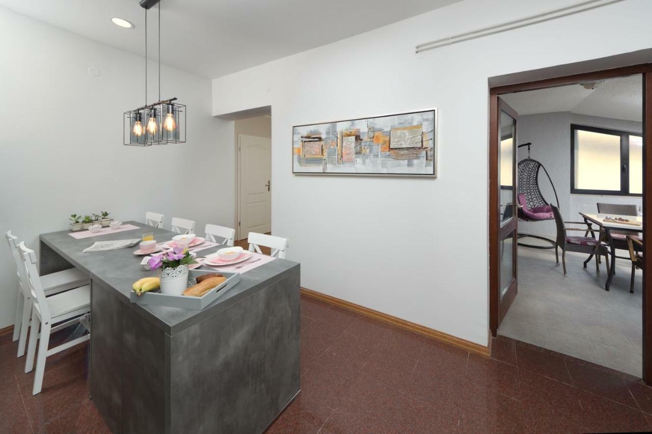 Apartments Sasha Pula Ngoại thất bức ảnh